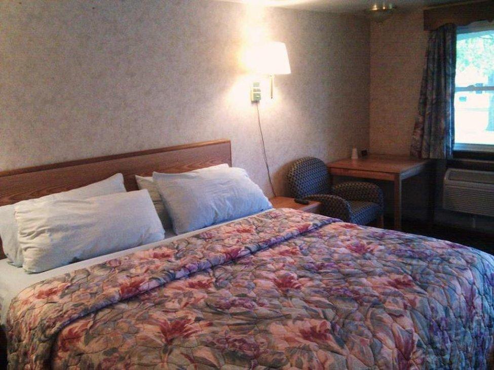 Dartmouth Motor Inn Экстерьер фото