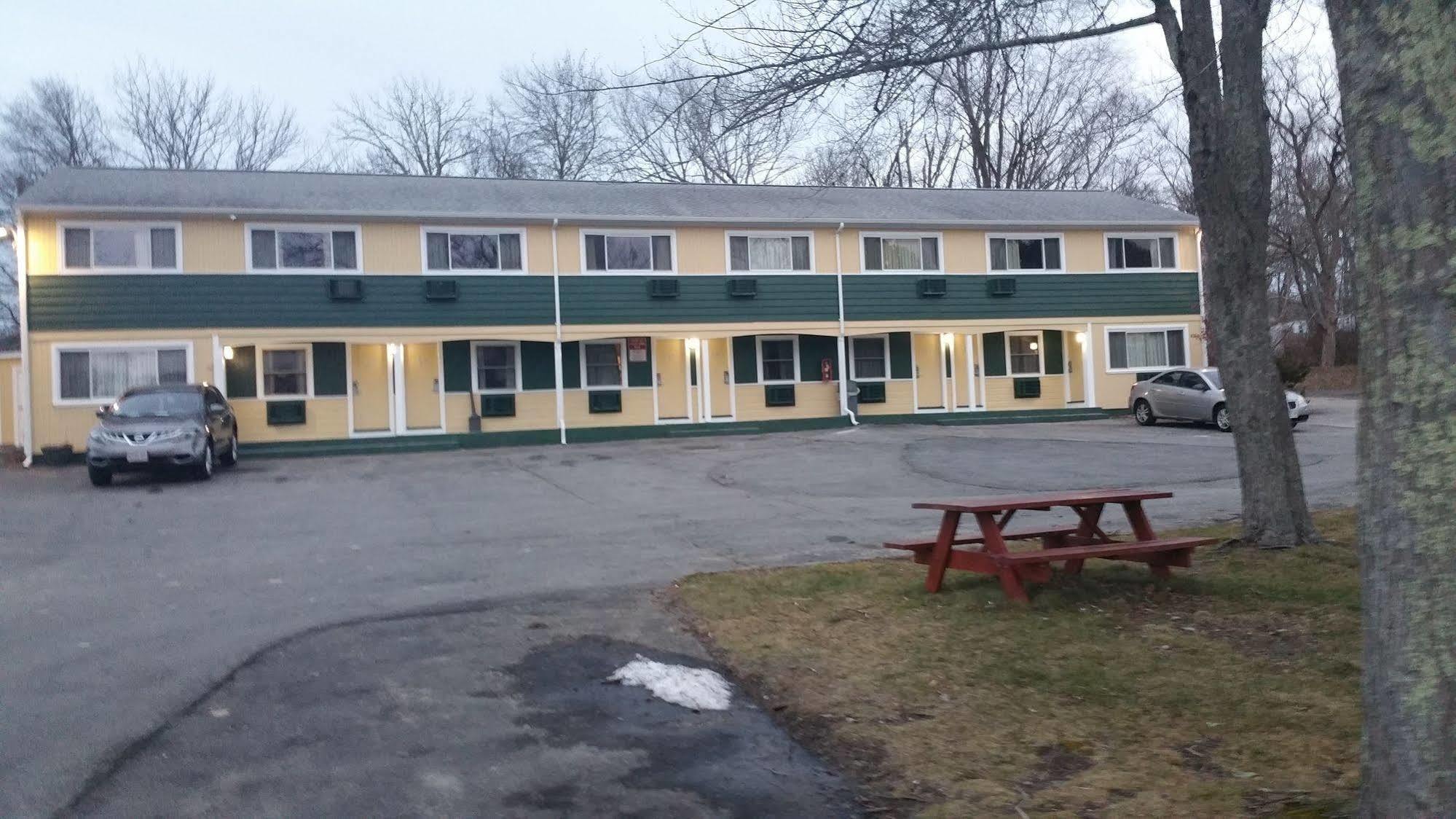 Dartmouth Motor Inn Экстерьер фото
